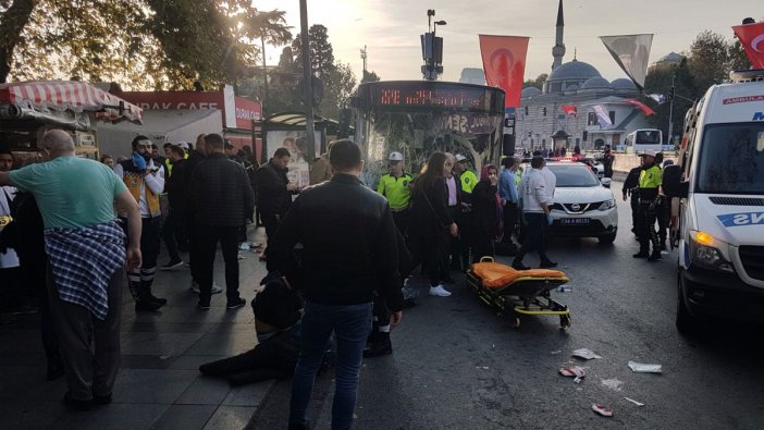 Beşiktaş Meydan'da kaza: Otobüs durağa daldı, 1 ölü