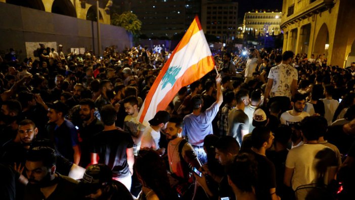 Lübnan protestolarında DJ, göstericileri 'tek ritimde' birleştirdi