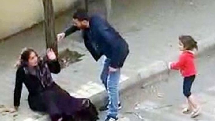 Çocuğunun önünde sokakta kadına şiddet uygulayan erkek serbest bırakıldı