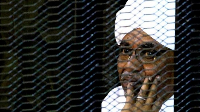 Sudan'ın devrik lideri Beşir’e hapis cezası