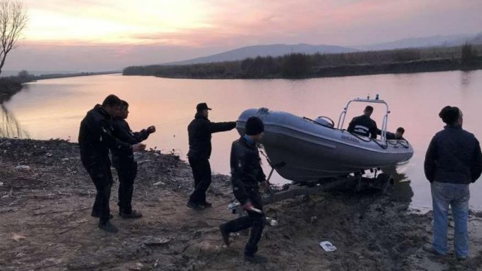 Terkos Gölü'nde balıkçı kayığı alabora oldu: 2 kişi kayıp