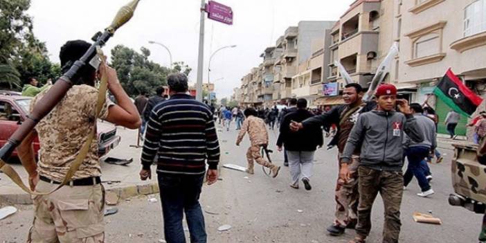 Libya'da silahlı gruplar arasında çatışma: 16 ölü 52 yaralı