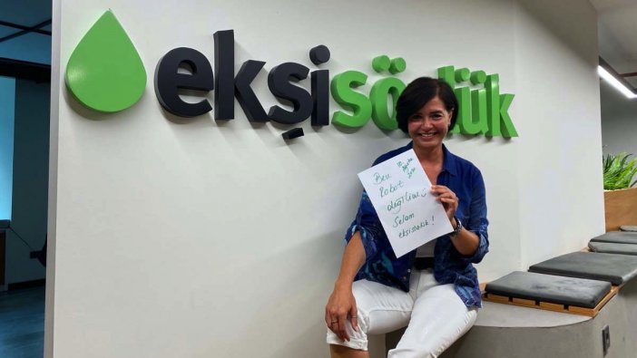 Bu kez Özlem Gürses ekşisözlük yazarlarının sorularını yanıtladı