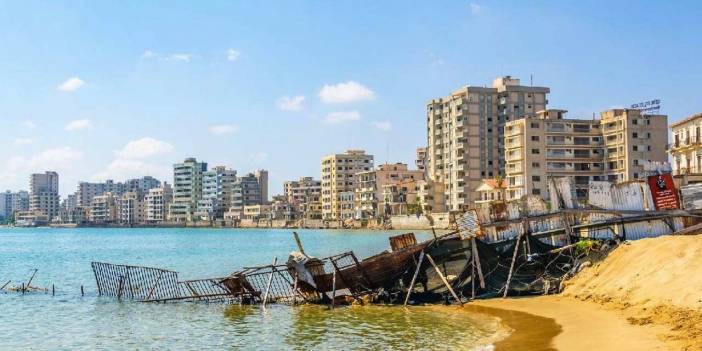 Kapalı Maraş KKTC hükûmetini düşürdü