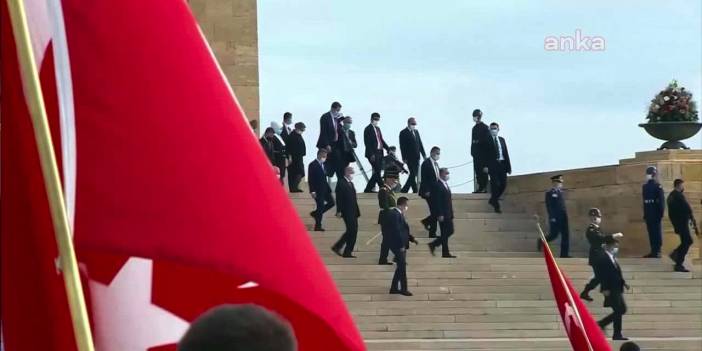 Anıtkabir'de 'Erdoğan' sesleri