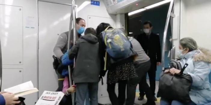 Güvenlik görevlisi, Marmaray'a kaçak bindiği iddiasıyla göçmen çocukların saçını çekerek çıkarmak istedi