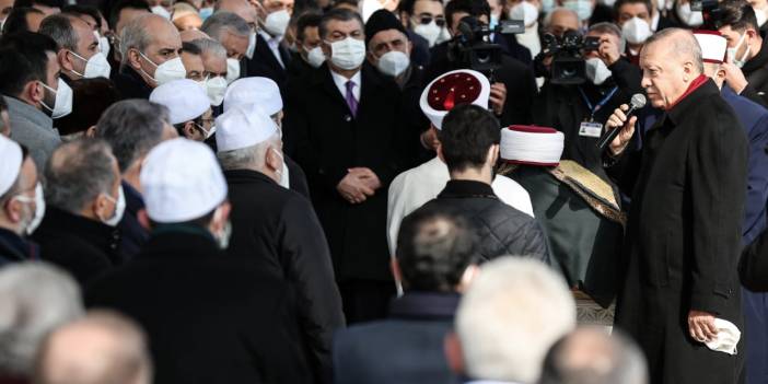 Fahrettin Koca'dan cenaze özrü