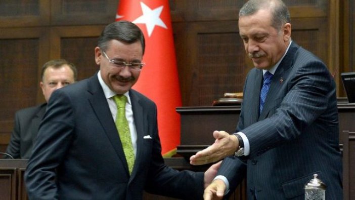 Gökçek AKP ve Erdoğan'ı sildi