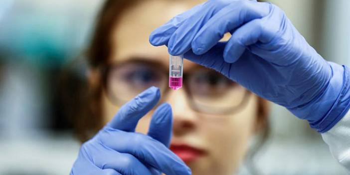 'İki doz aşısını olan 852 kişi koronavirüse yakalandı'