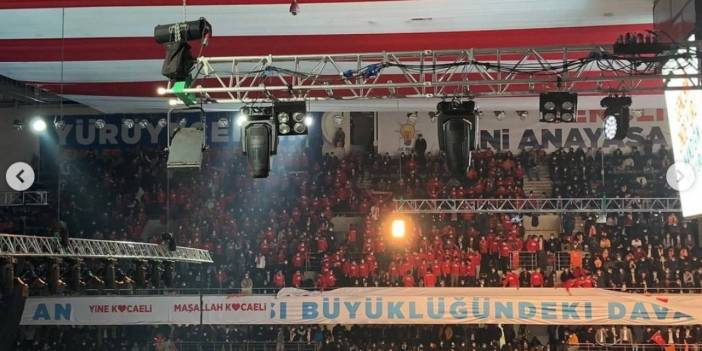 Haritalar kırmızıya dönerken Erdoğan 'lebaleb' kongrelerde