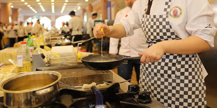 Kamu işçilerinin günlük yemek yardımı arttı