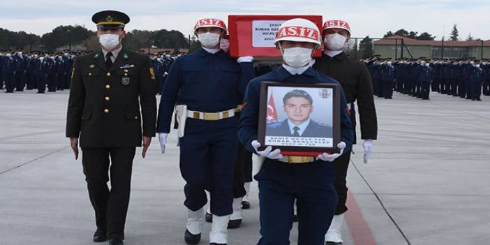 Türk Yıldızları'nın şehit pilotuna veda