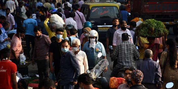 Hindistan günlük Kovid-19 vaka sayısında dünya rekoru kırarak kayıtlara geçti