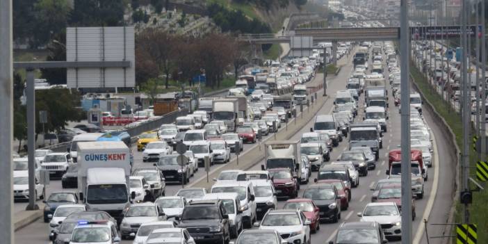 Tam kapanma öncesi İstanbul kilit: Trafik yoğunluğu yüzde 80'i aştı