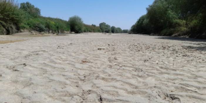 Büyük Menderes Nehri kurudu