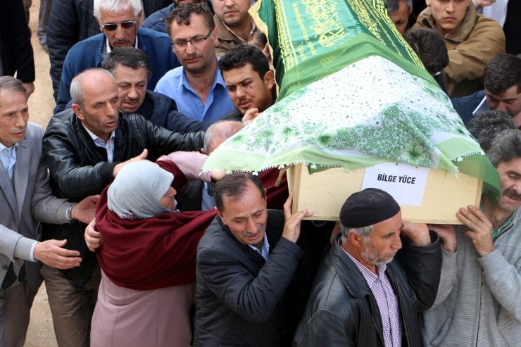 Tokat'taki kazada ölen 7 kişinin cenazeleri toprağa verildi