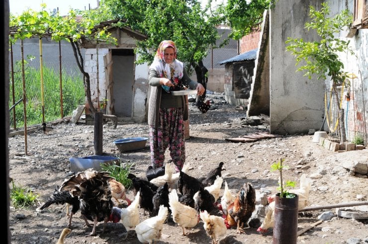 700 yıllık köyün ilk kadın muhtarı