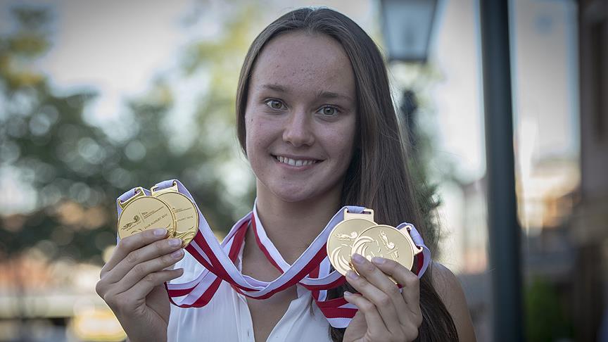 viktoria-zeynep-gunes.jpg