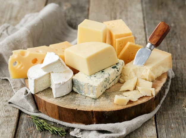 delicious-pieces-cheese-144627-43352.jpg