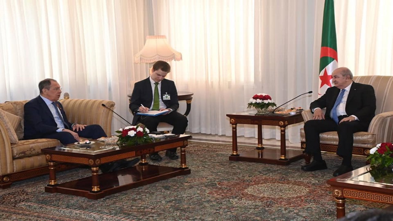 aa-20220510-27817559-27817558-rusya-disisleri-bakani-lavrov-cezayirde.jpg