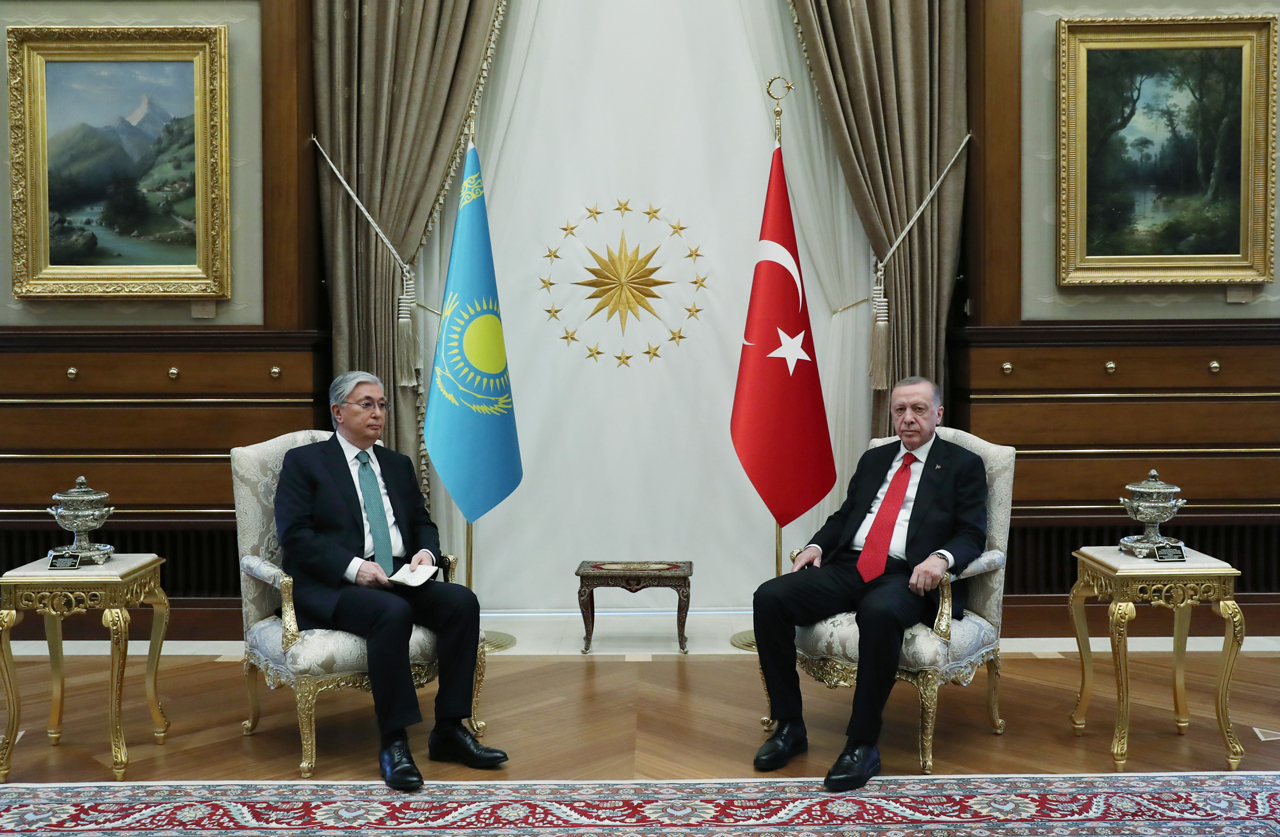 aa-20220510-27817951-27817939-cumhurbaskani-erdogan-kazakistan-cumhurbaskani-tokayevi-resmi-torenle-karsiladi.jpg