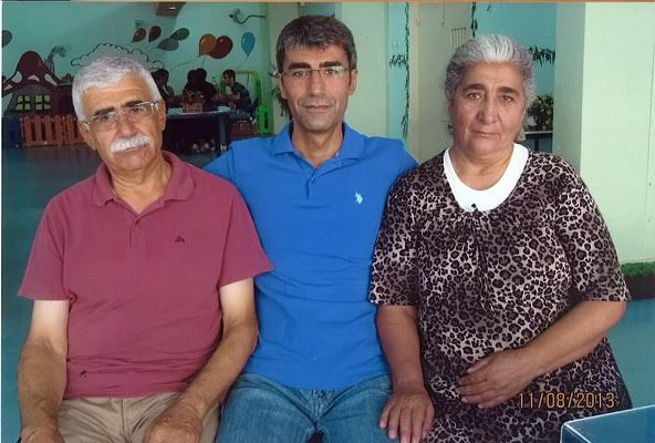 ilhan-sami-comak-anne-ve-babasi-001.jpg