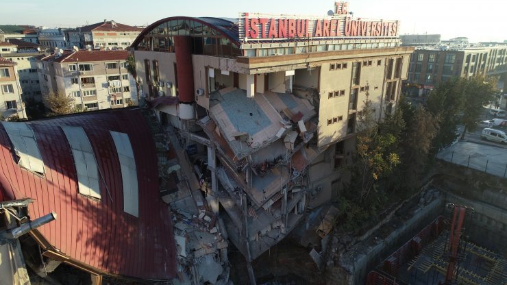 Çöken üniversitede büyük hasar: Drone ile görüntülendi