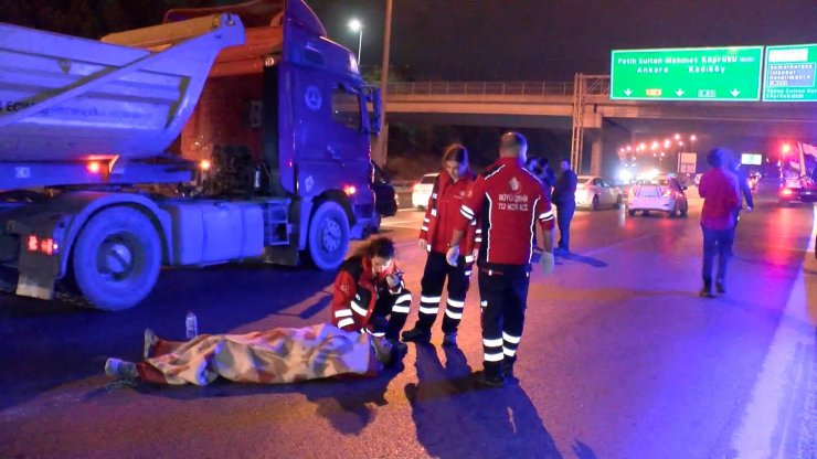 TEM'de 'şakalaşma' kazayla bitti: 2 yaralı