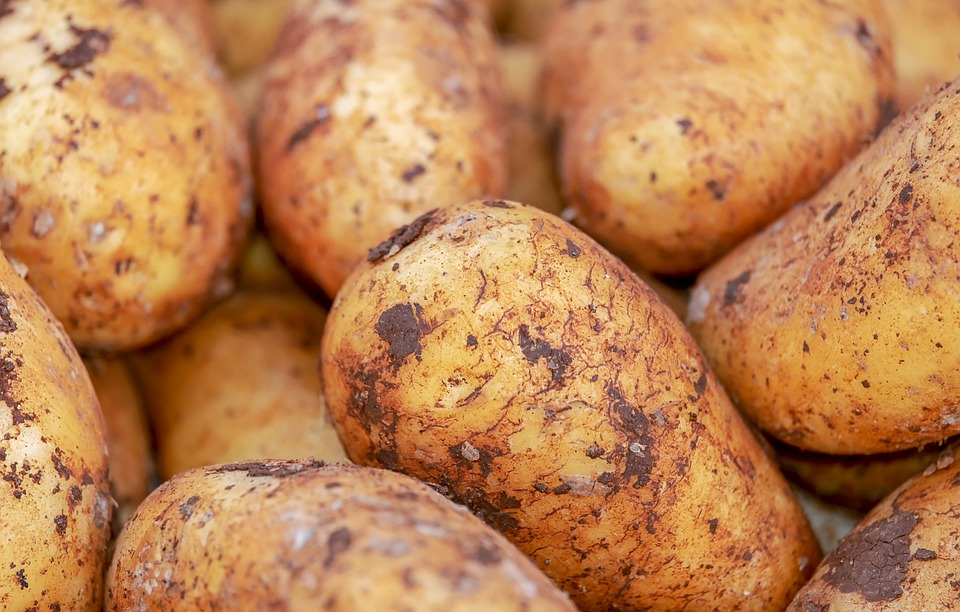 potatoes-4059963-960-720.jpg