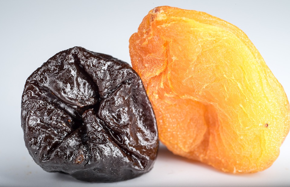 dried-apricots-1836008-960-720.jpg
