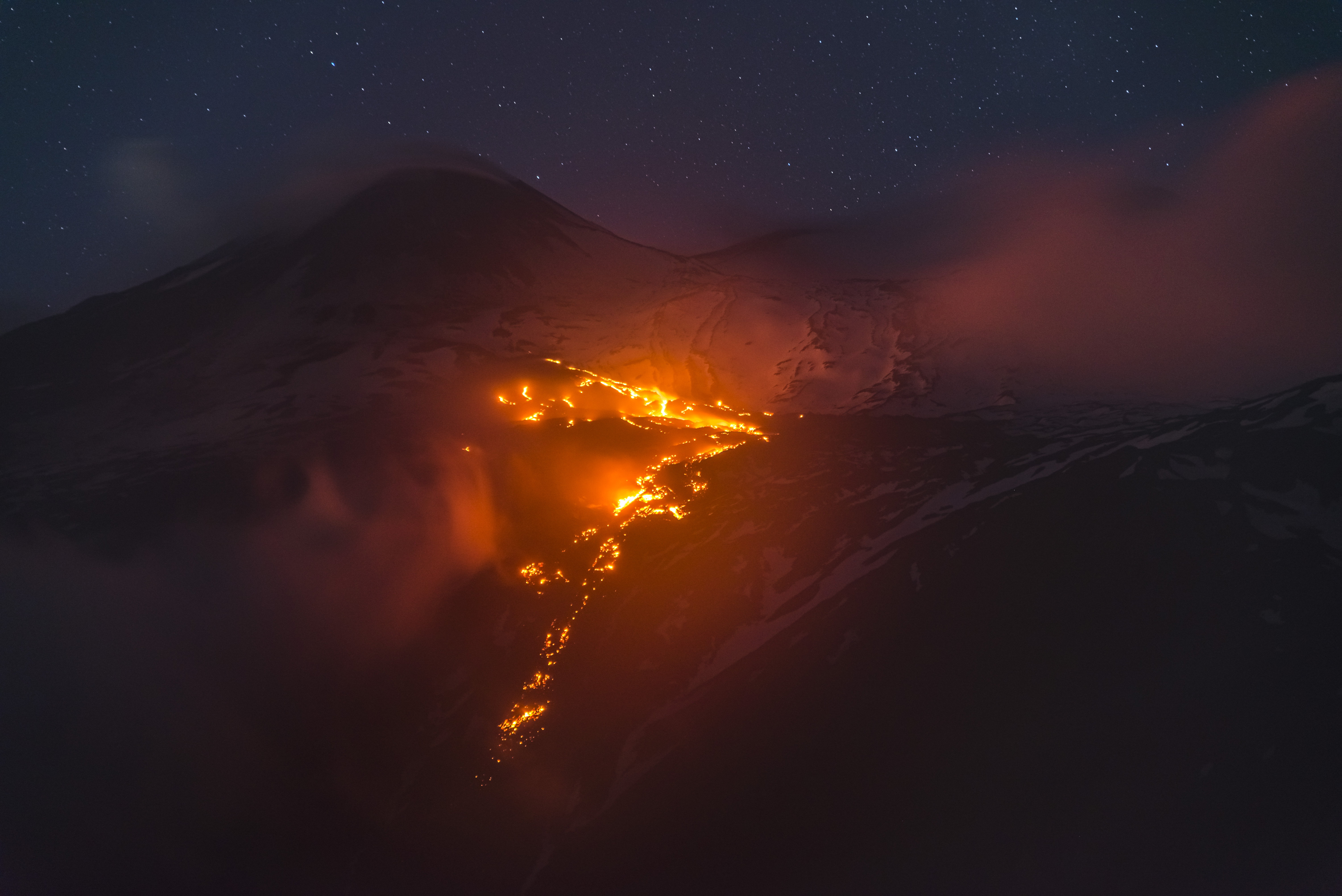aa-20221223-29814652-29814647-italyada-etna-yanardaginda-hareketlilik.jpg