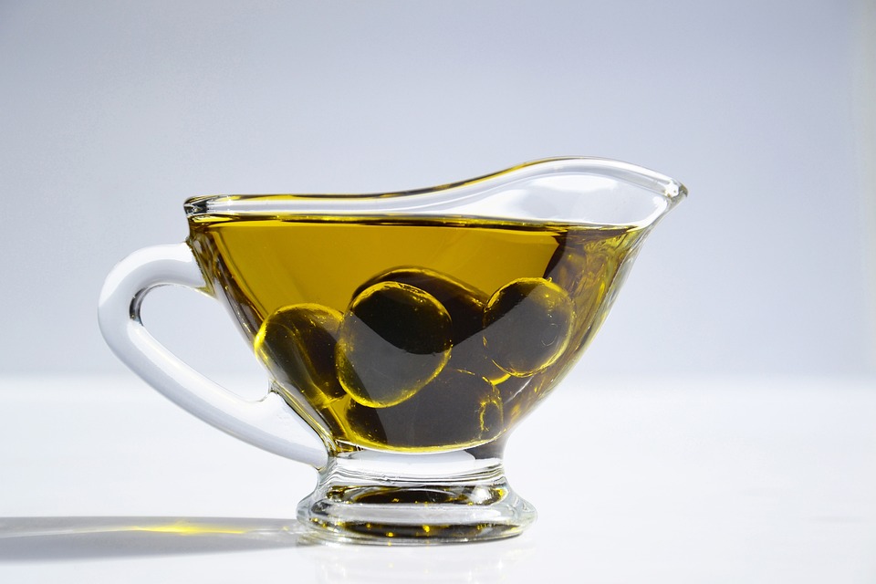 olive-oil-3326703-960-720.jpg