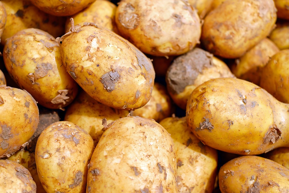 potatoes-2329648-960-720.jpg