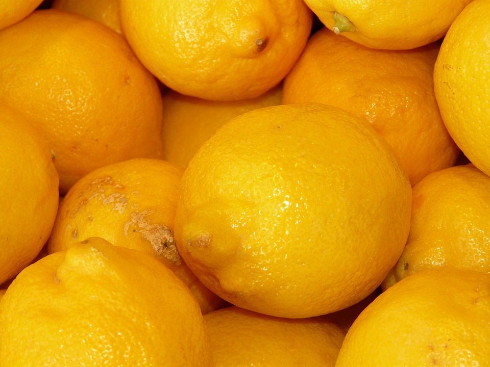 lemons-5762-960-720.jpg