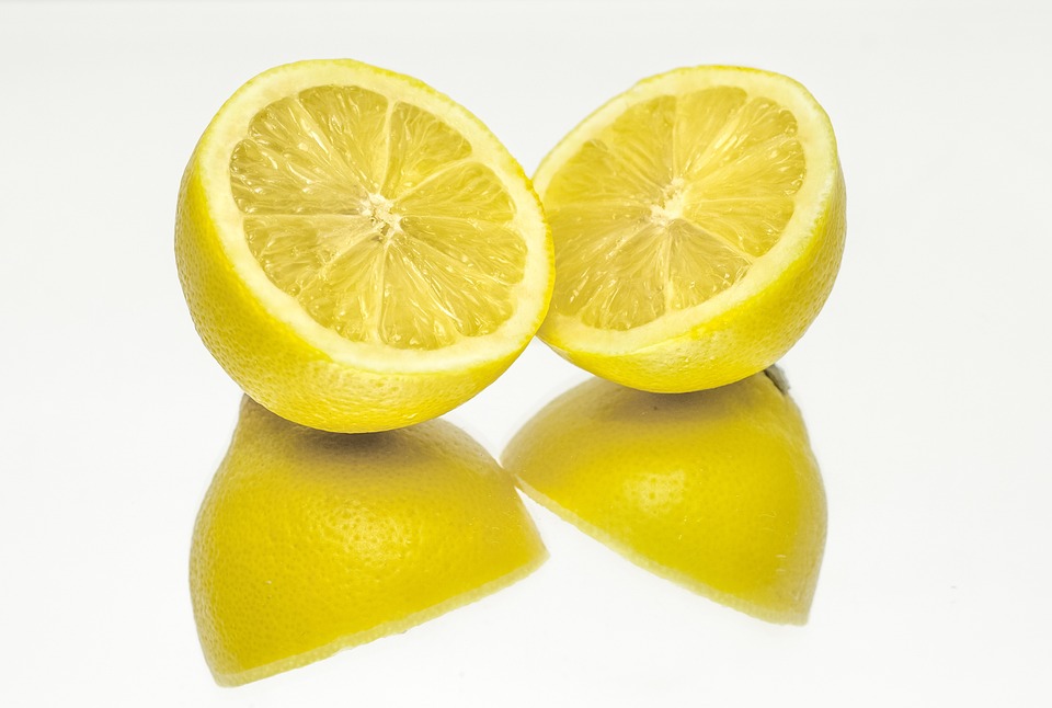lemon-1710644-960-720.jpg