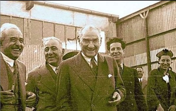 ataturk-sahan.jpg